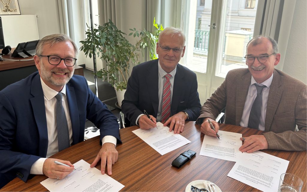 Dataport and DVZ agree on strategic cooperation for digital public administration